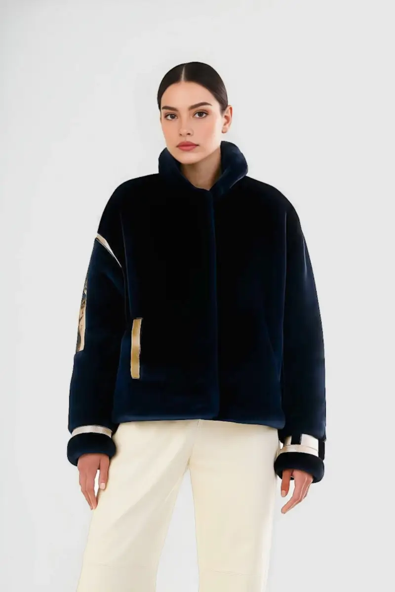 Granatowe sztuczne futerko damskie NAVY BLUE GUSTAV – elegancki krótki fason