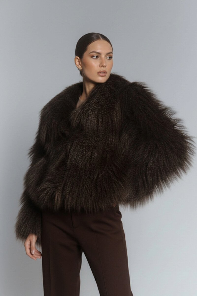 Brązowe sztuczne futerko