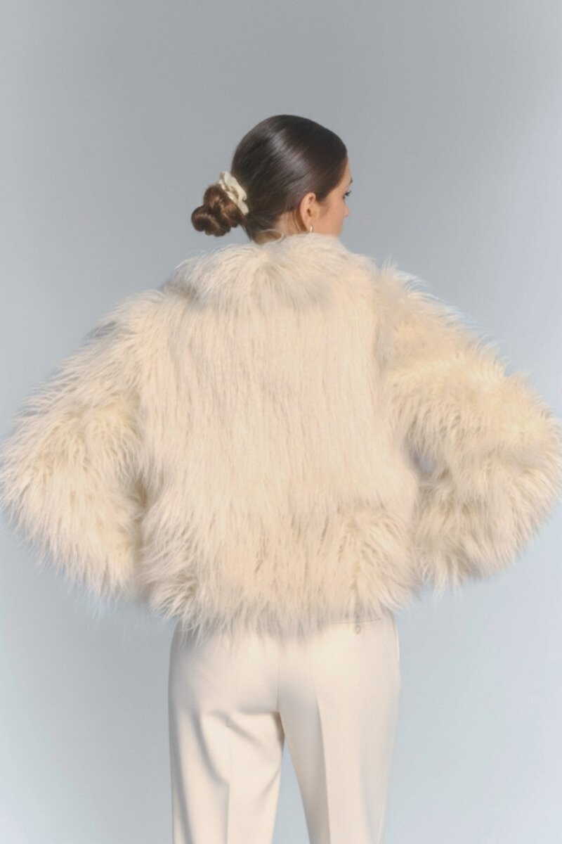 Kremowe sztuczne futerko LIKE A DIVA 2.0