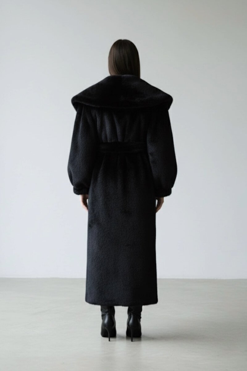 Długie czarne futro damskie OLD MONEY przewiązywane w pasie