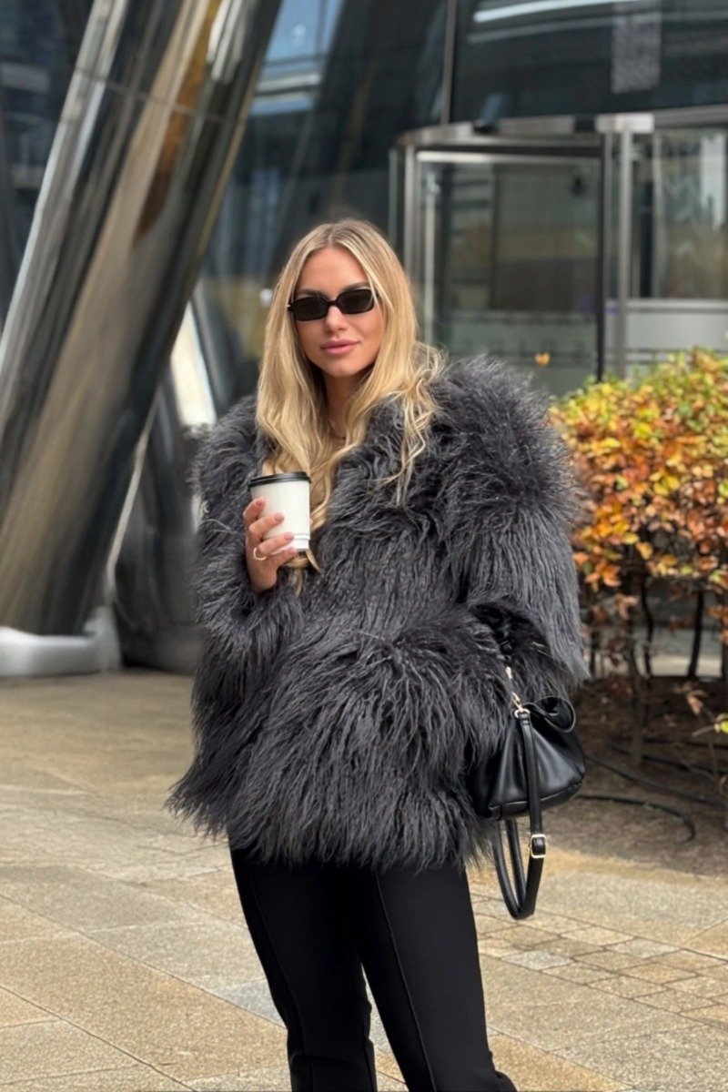 Grafitowe sztuczne futerko LIKE A DIVA