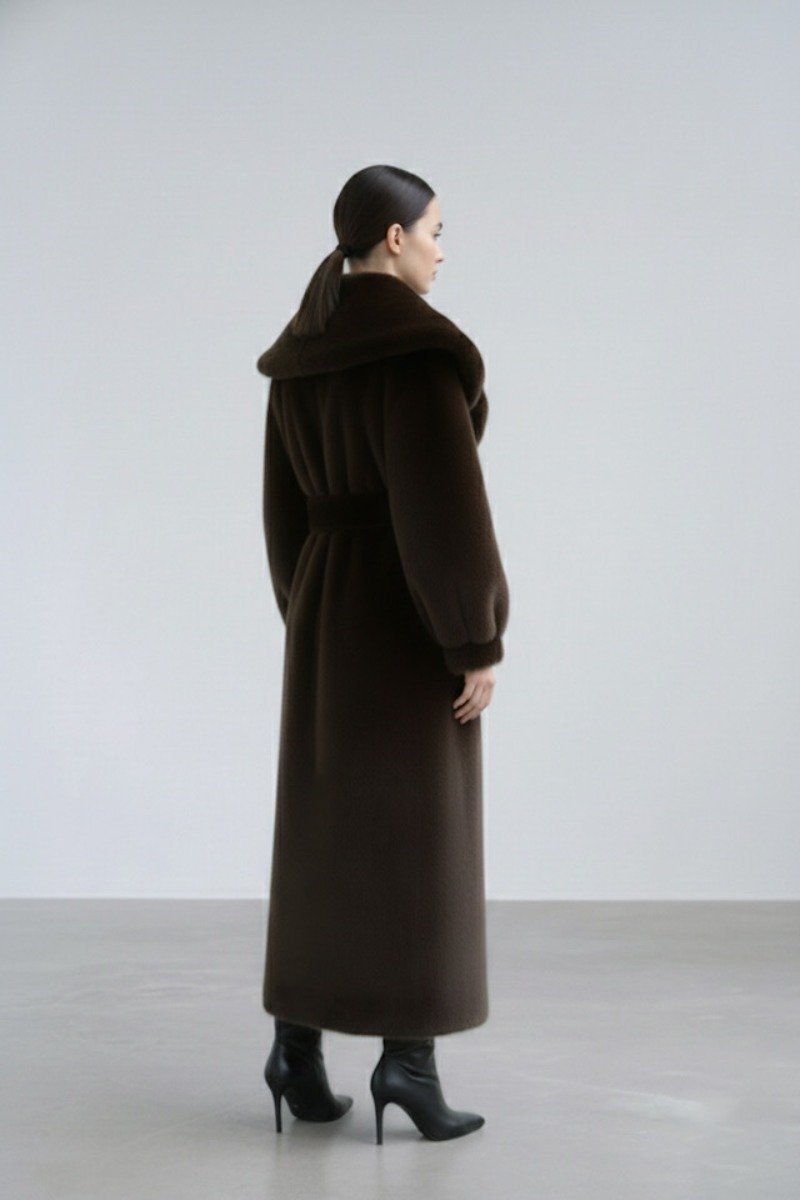 Długie futro damskie OLD MONEY 2.0 – luksusowe sztuczne futro FORTINI